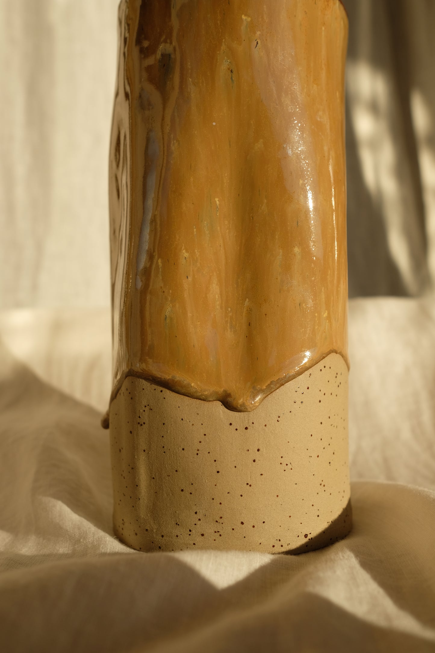 Vase en céramique – Pièce unique « Détails x Ollaemporium »